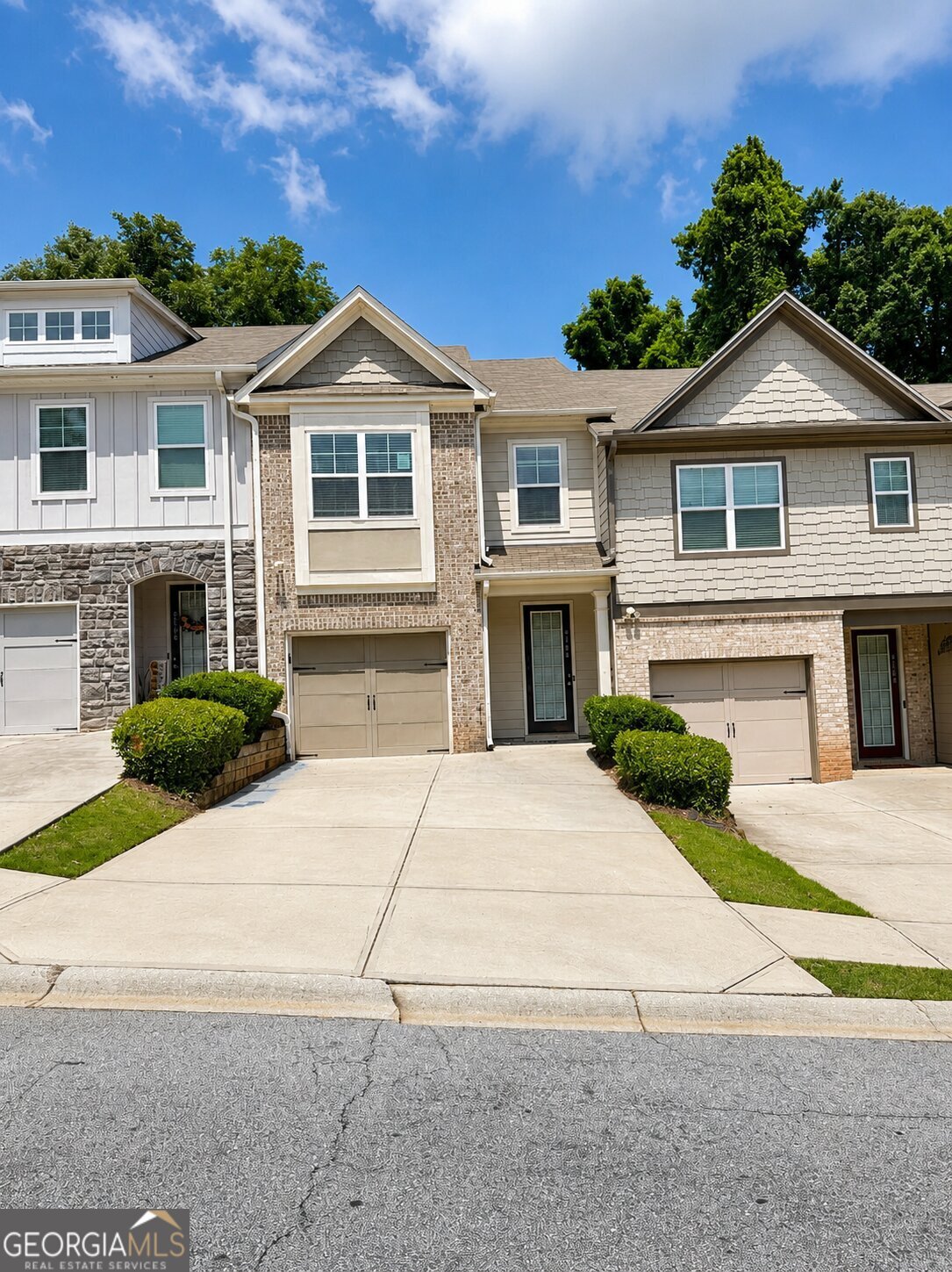 4164 Alden Park Drive Property Photo 1