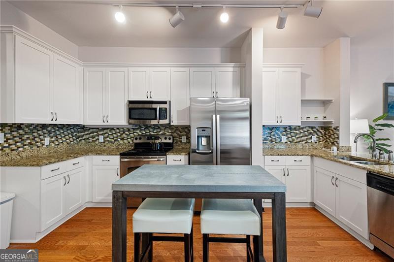 5300 Peachtree Road # 0501 Property Photo 1