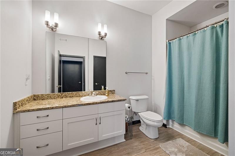 5300 Peachtree Road # 0501 Property Photo 13