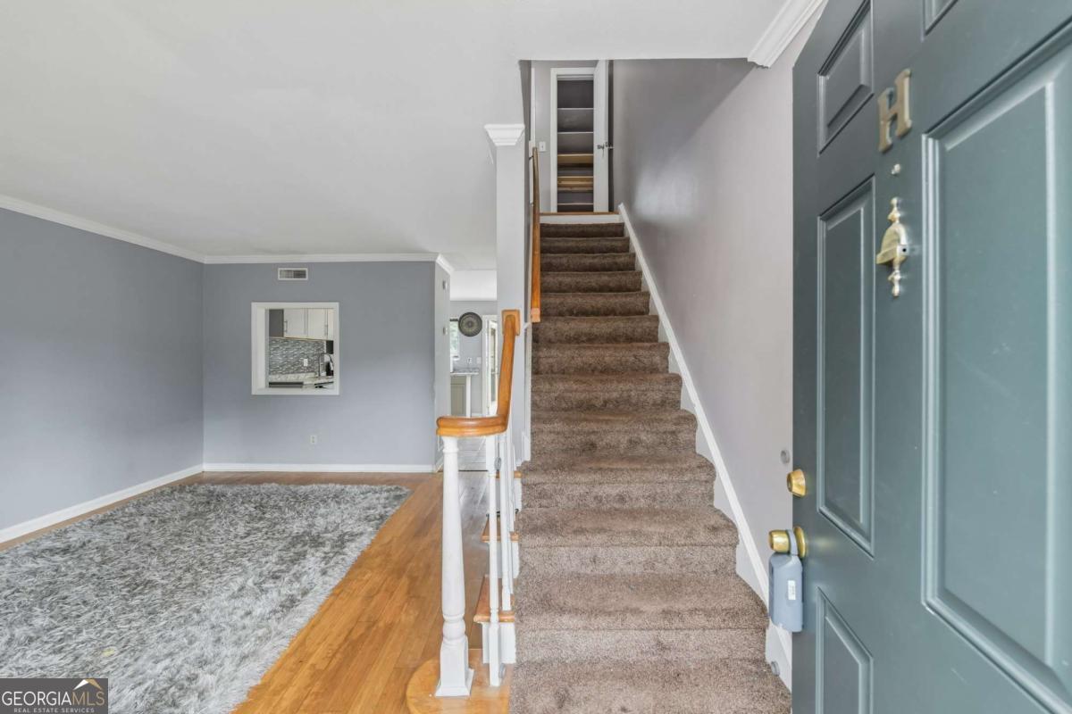 3071 Colonial Way # H Property Photo 2