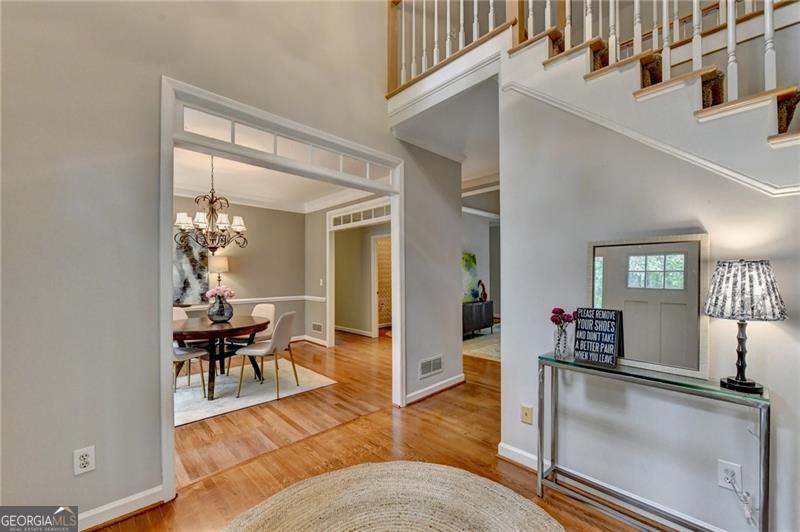 6480 White Oak Drive Property Photo 3