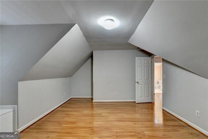6480 White Oak Drive Property Photo 23