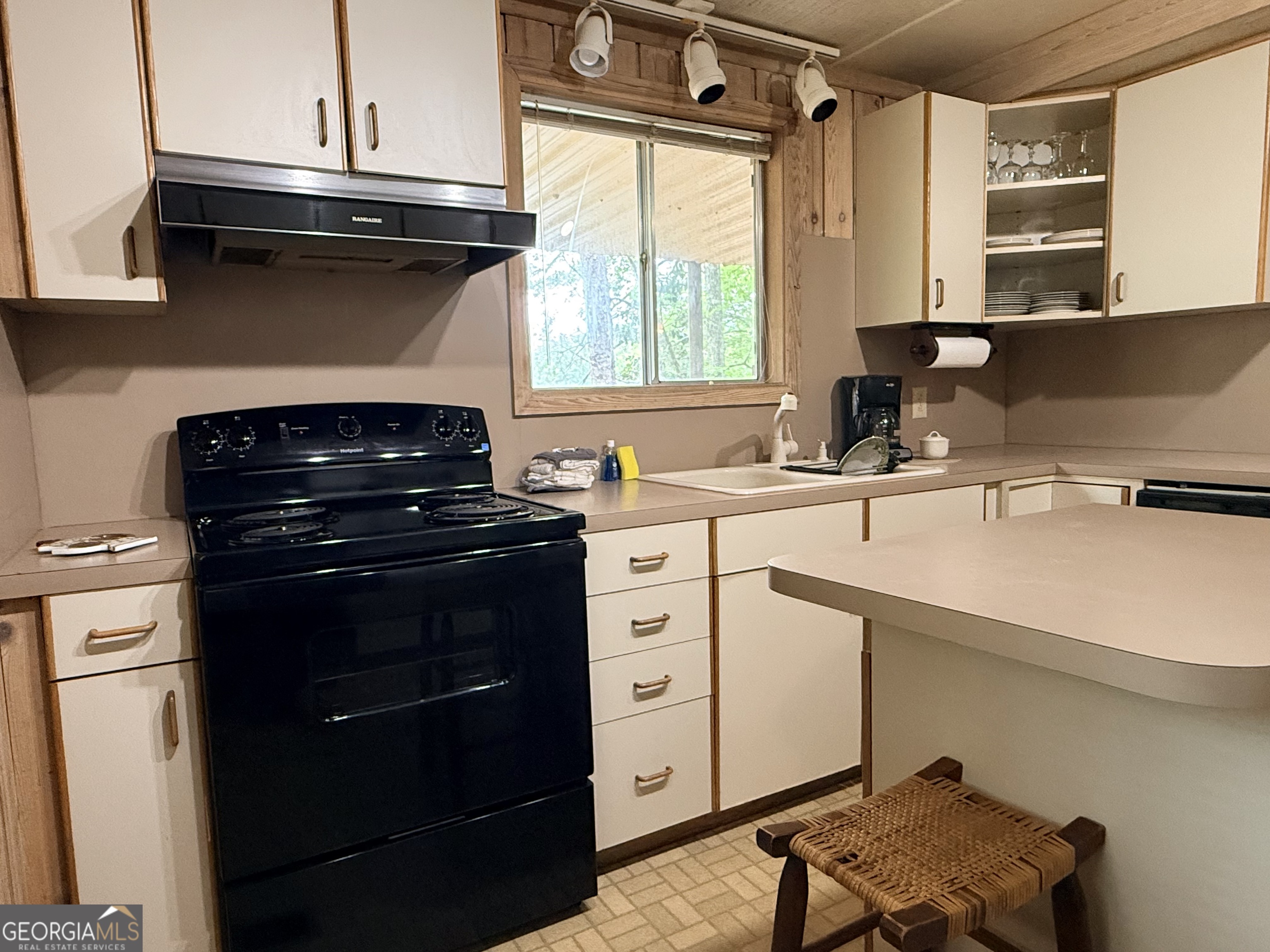 75 Alpine Drive Property Photo 16