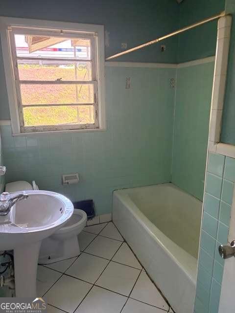 5906 Oakdale Road Property Photo 8