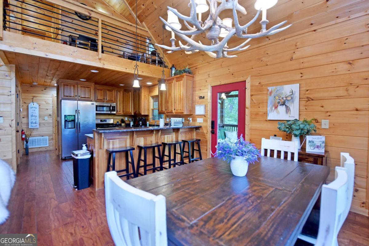 901 Stuart Mountain Road Property Photo 11