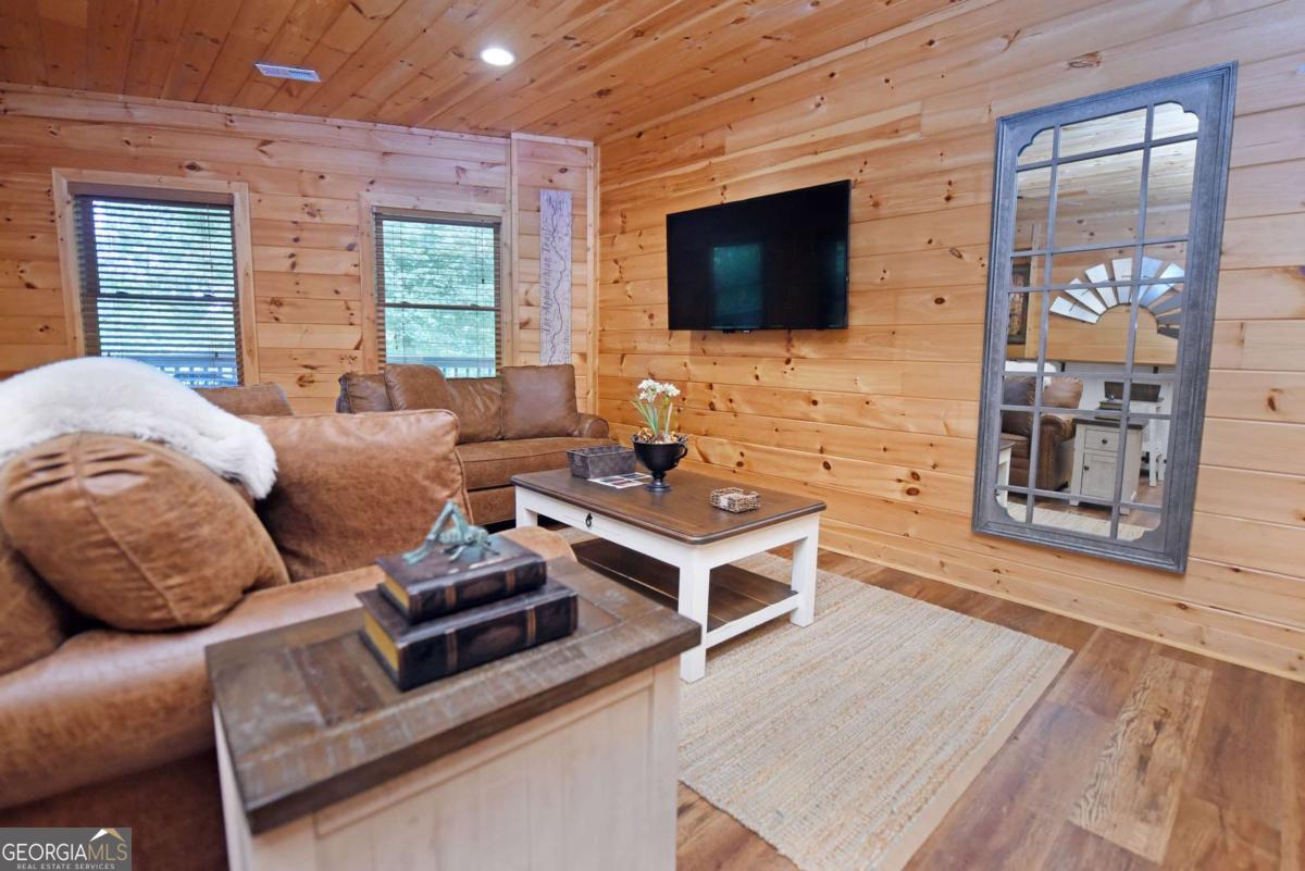 901 Stuart Mountain Road Property Photo 27