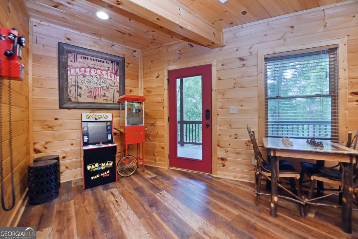 901 Stuart Mountain Road Property Photo 31