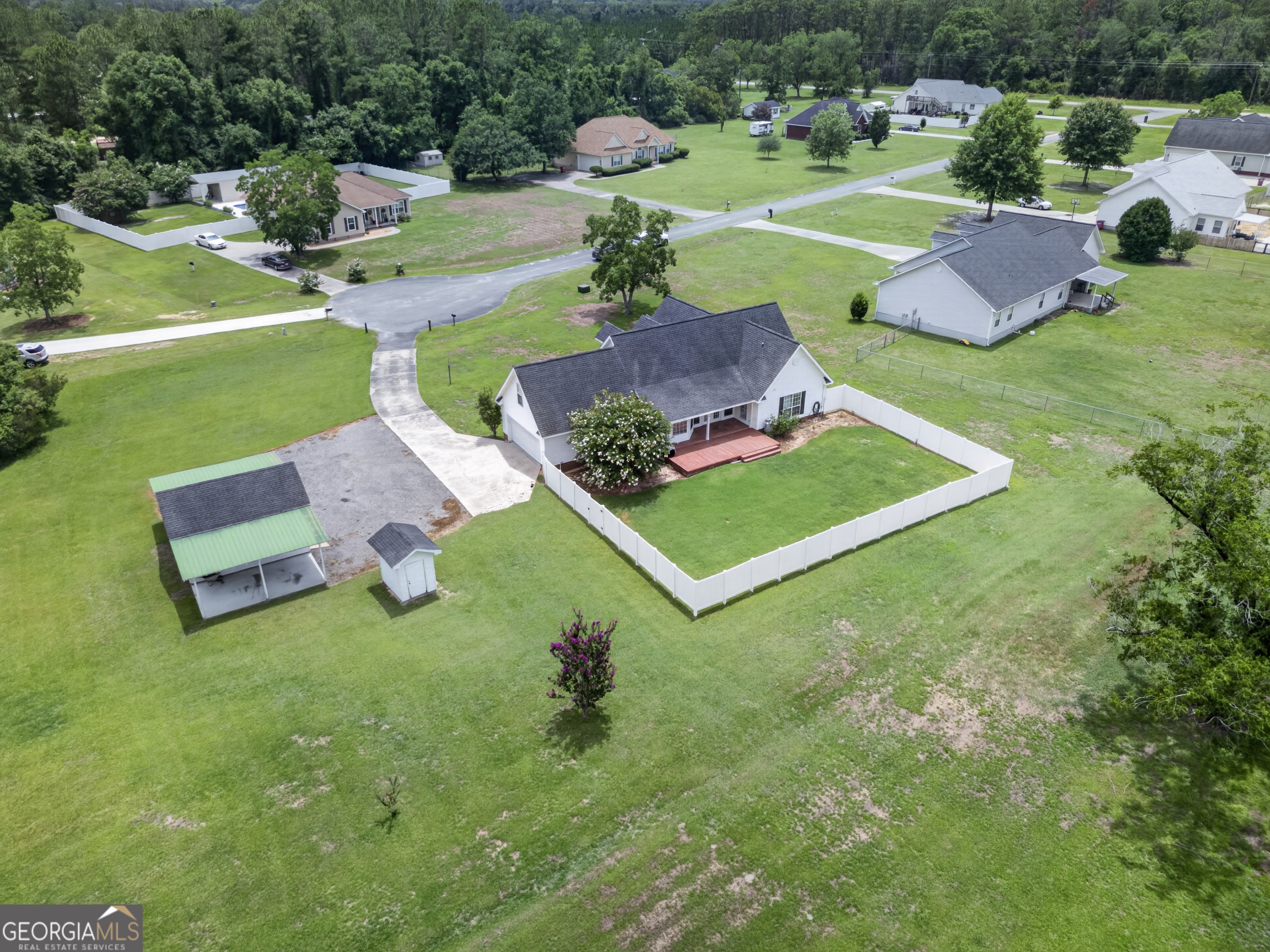 3808 Deer Run Drive Property Photo 5
