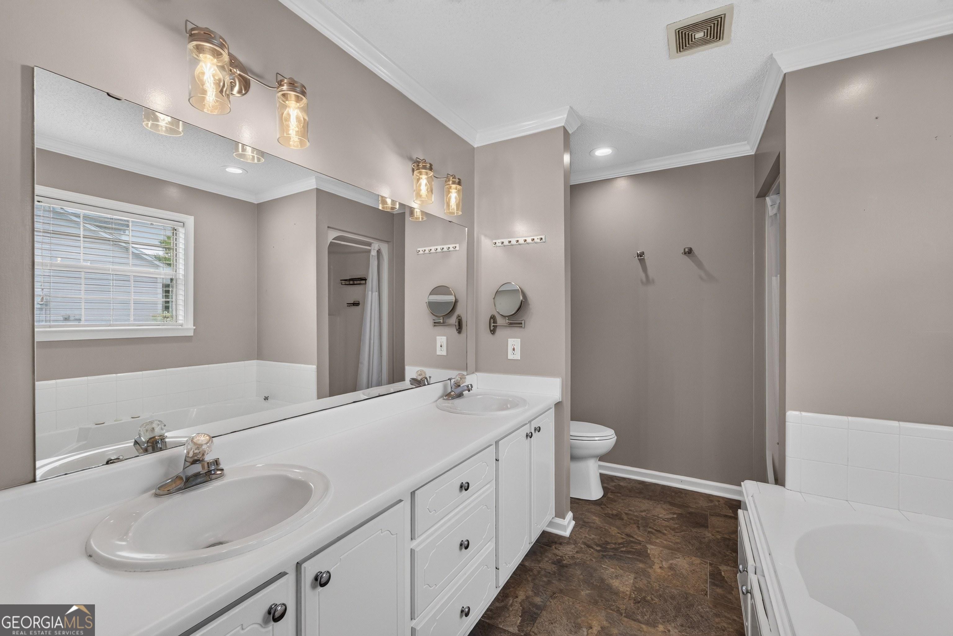 3808 Deer Run Drive Property Photo 19