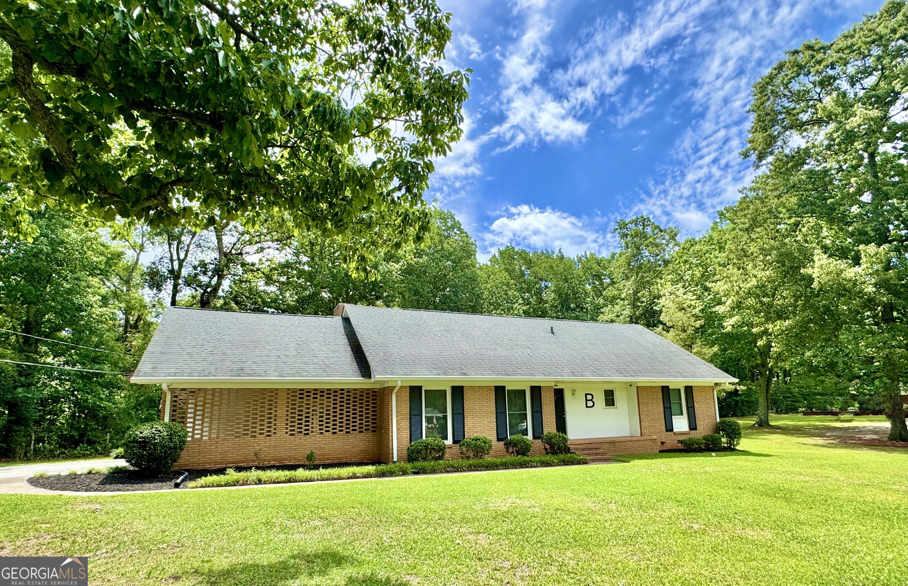 758 S Cherokee Road Property Photo 1