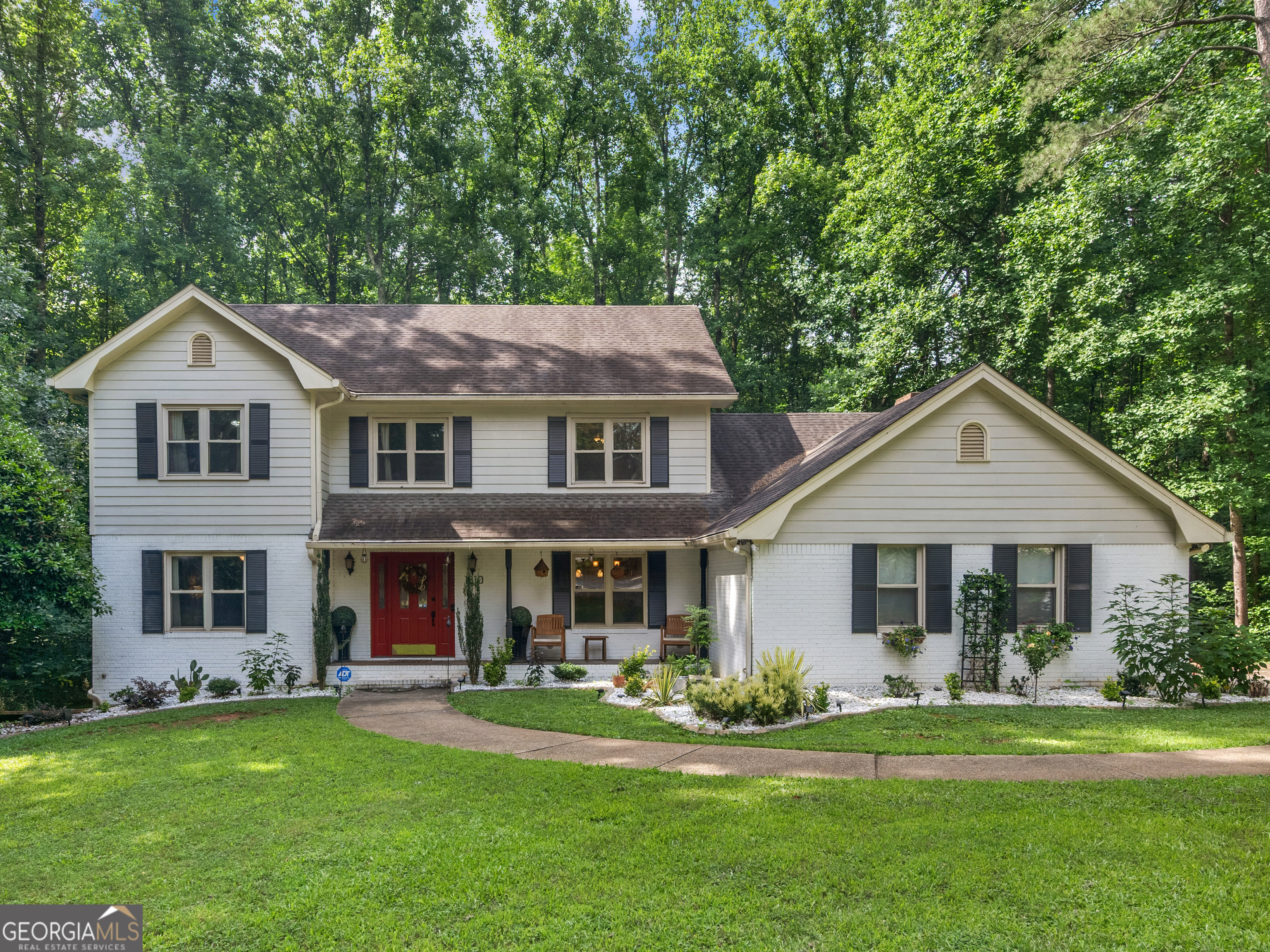 1310 Vineyard Drive Se Property Photo 1
