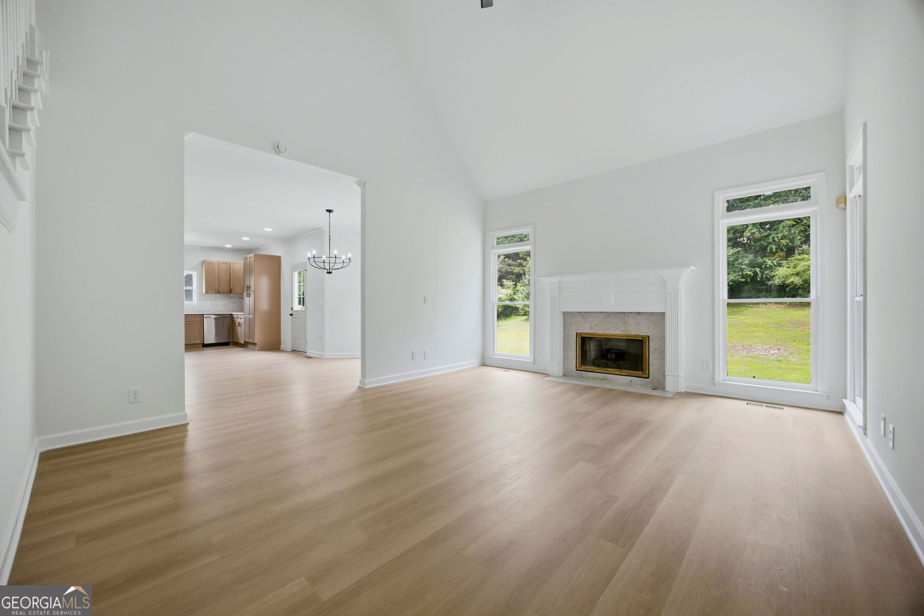 3580 Chartwell Boulevard Property Photo 8