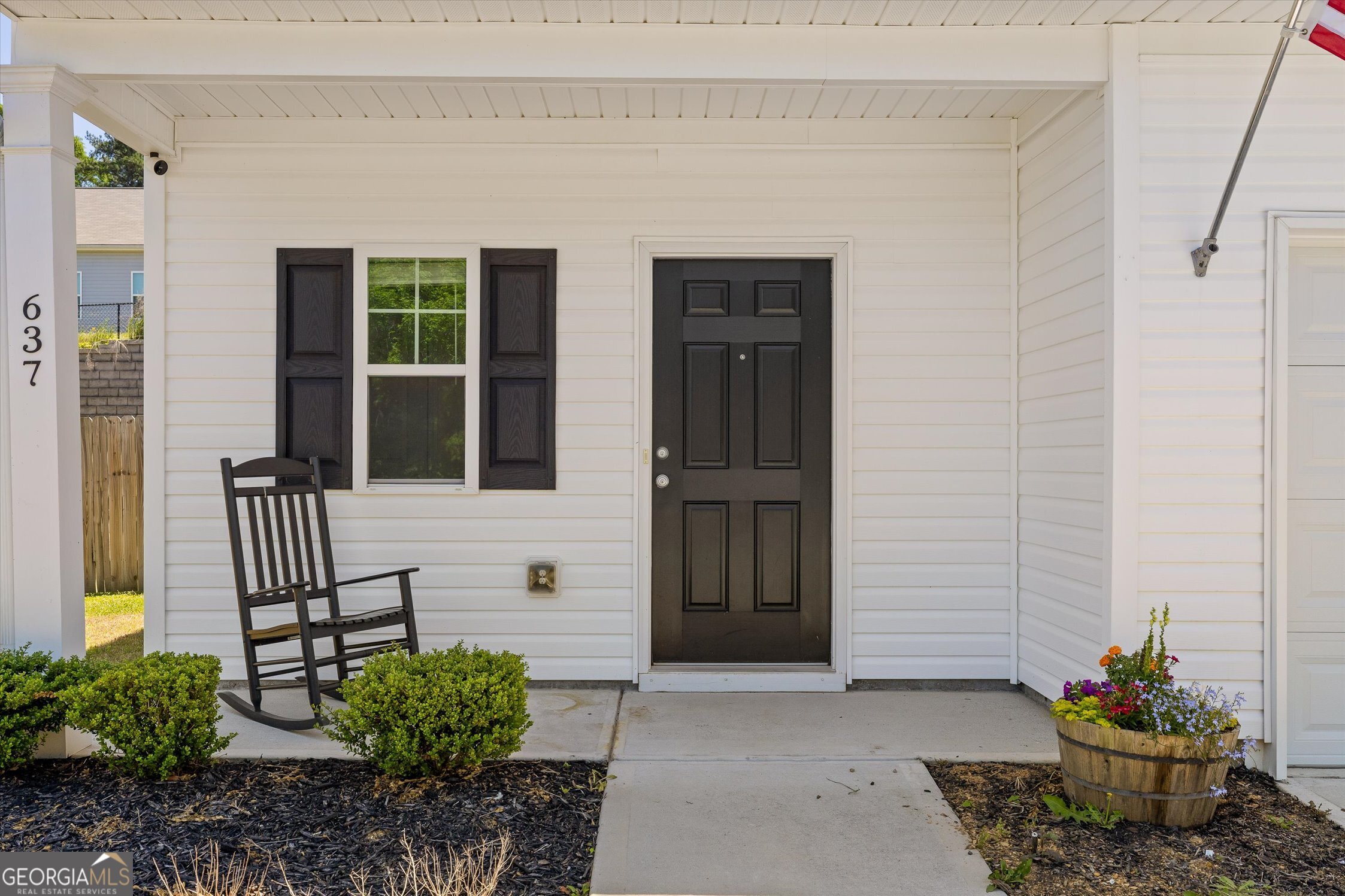 637 Collington Circle Property Photo 4