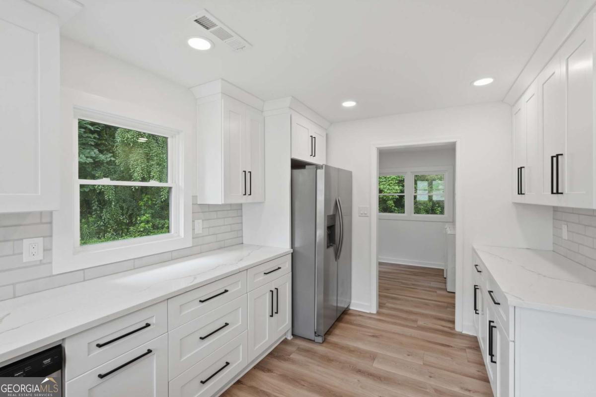 12778 Cumming Highway Property Photo 11