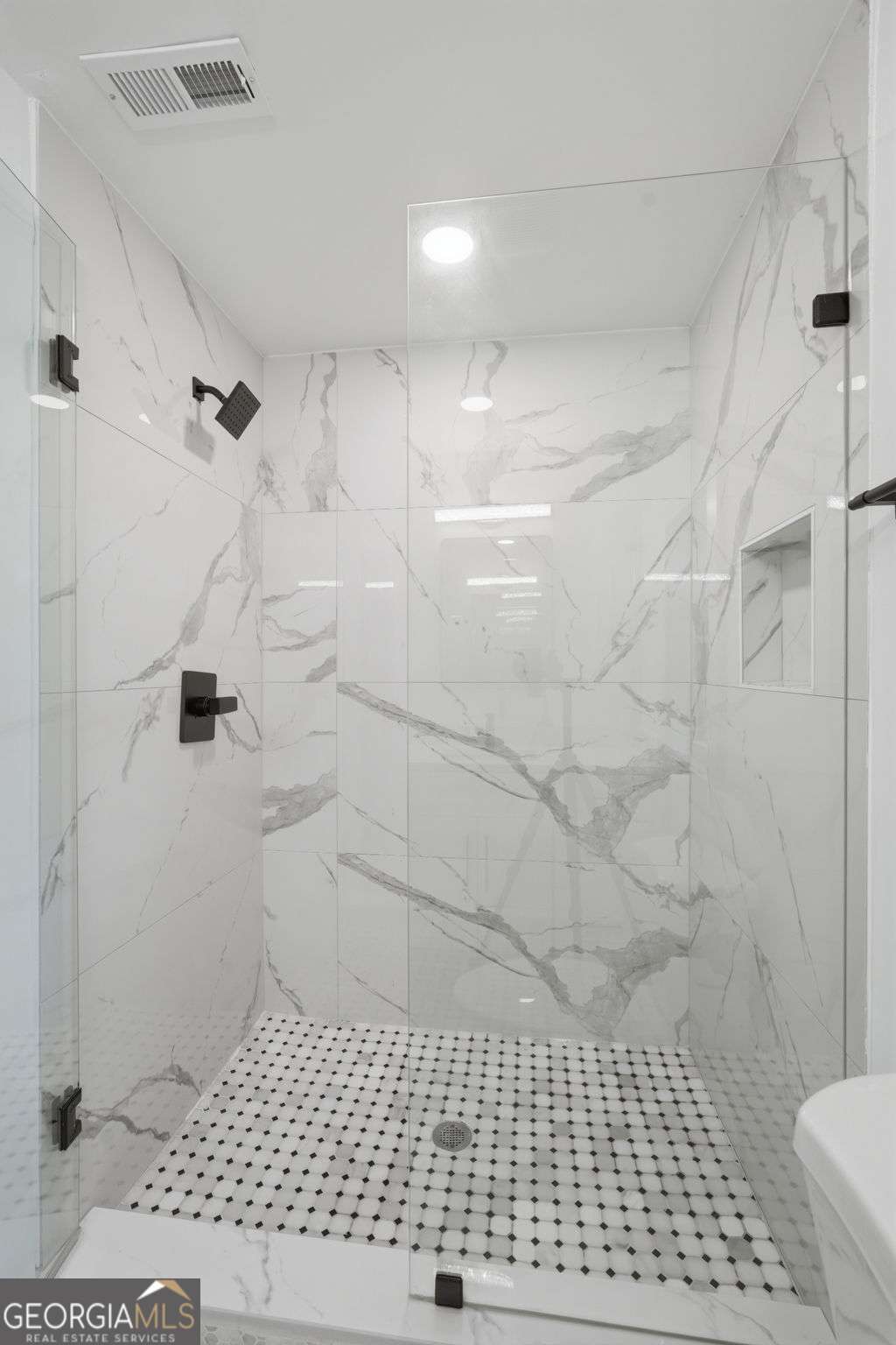12778 Cumming Highway Property Photo 17