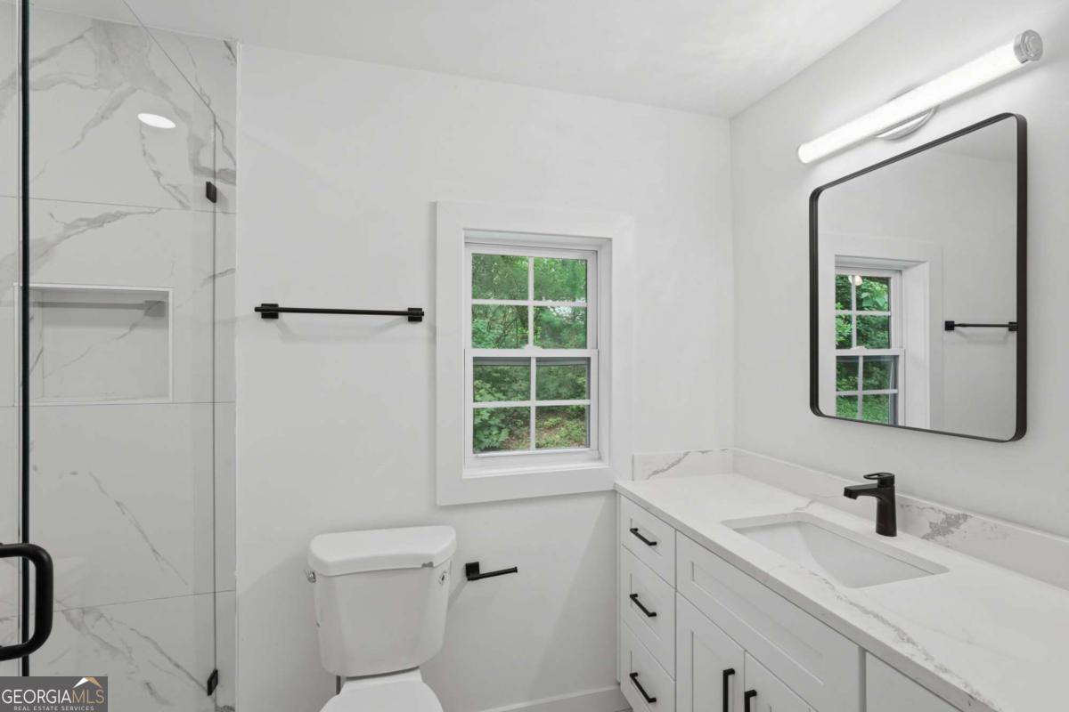 12778 Cumming Highway Property Photo 18