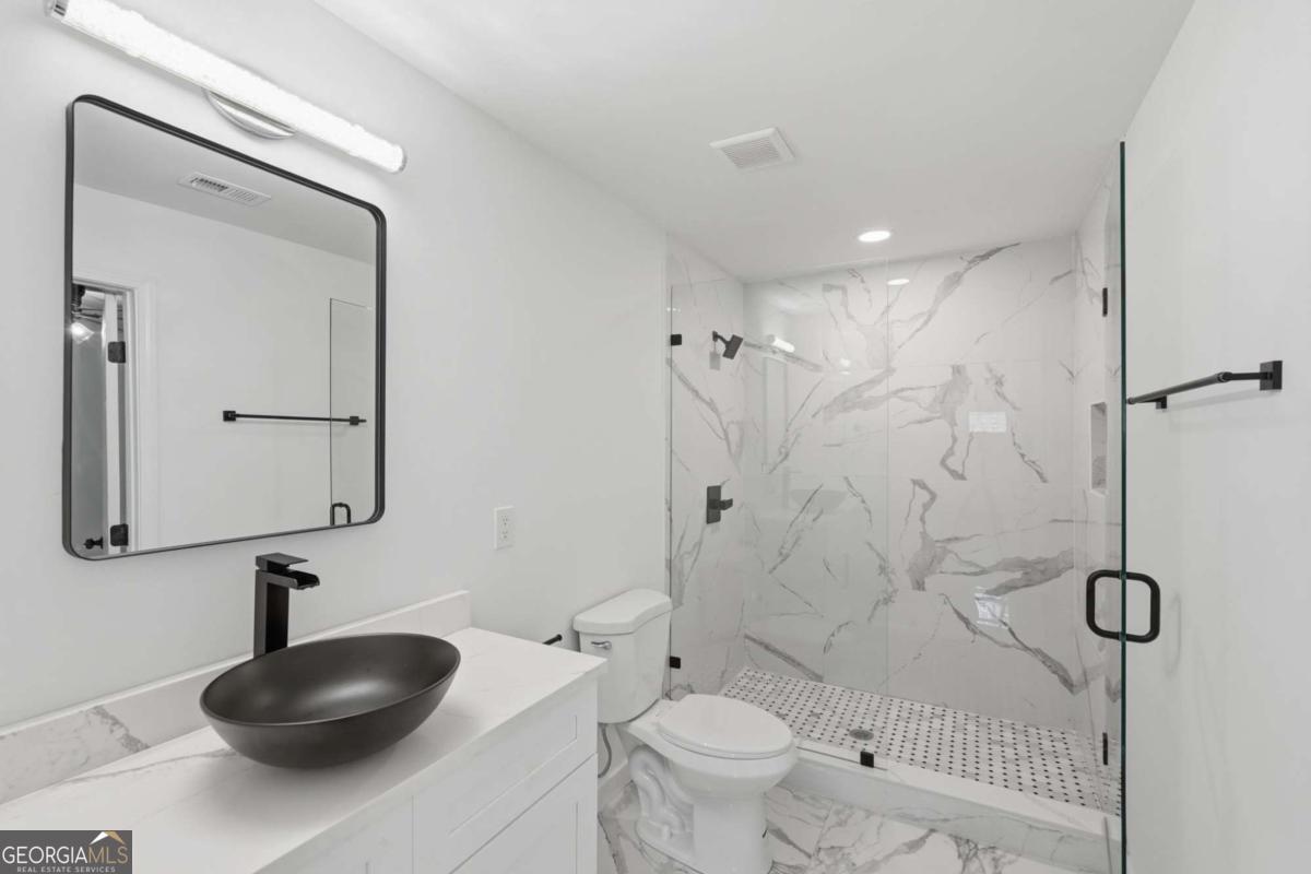 12778 Cumming Highway Property Photo 22