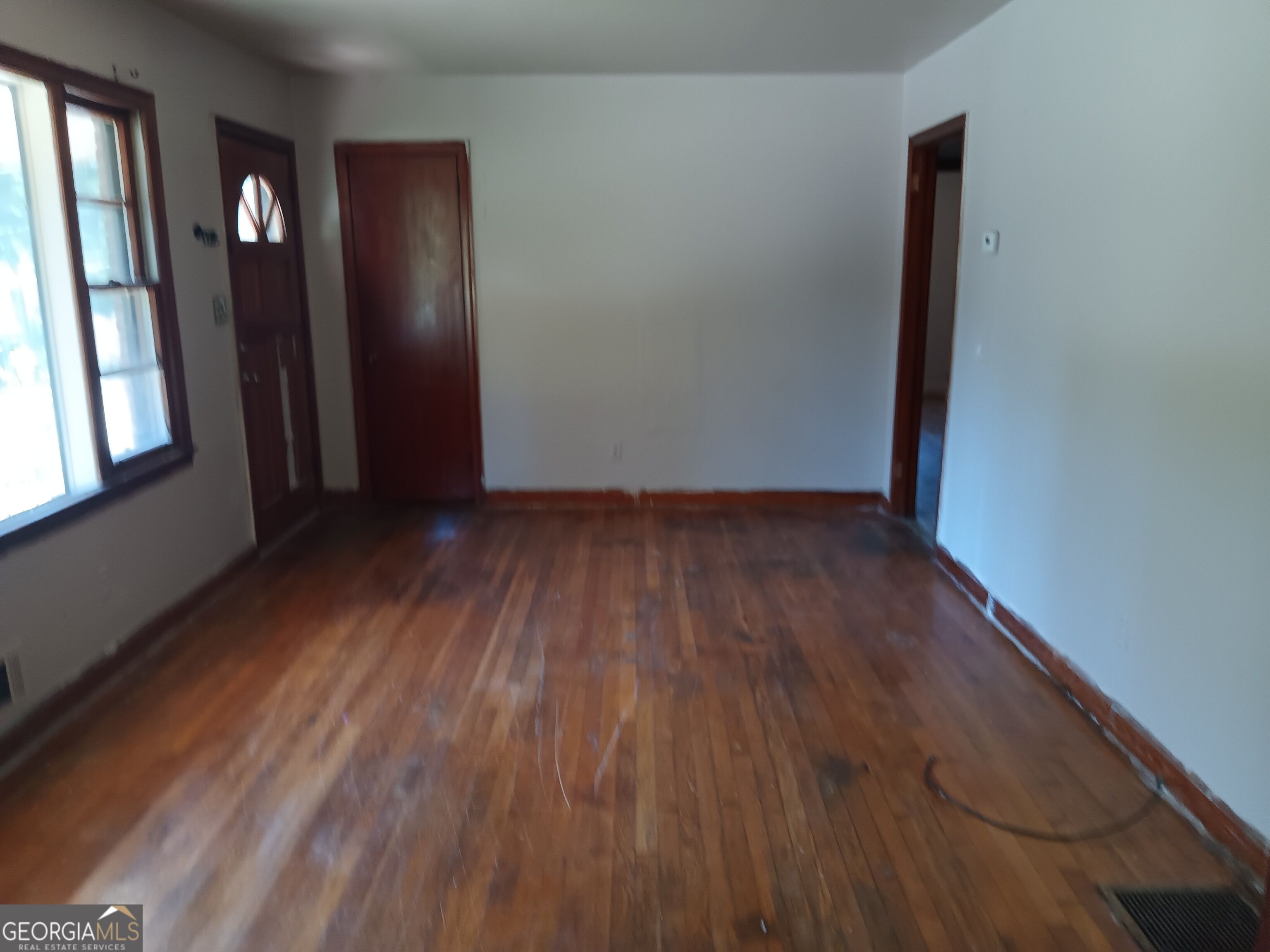 1214 Lloyd Drive Property Photo 2