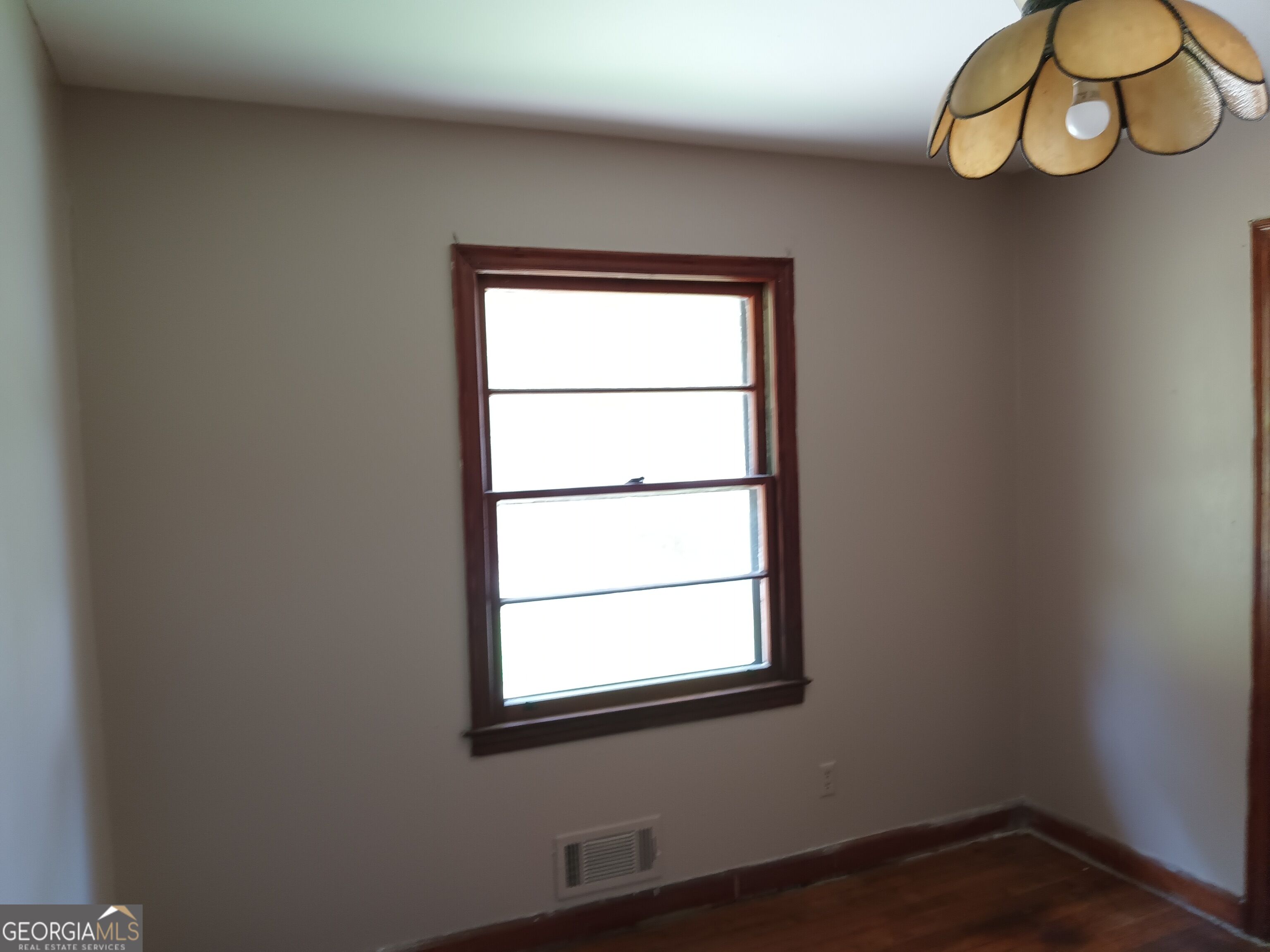 1214 Lloyd Drive Property Photo 4