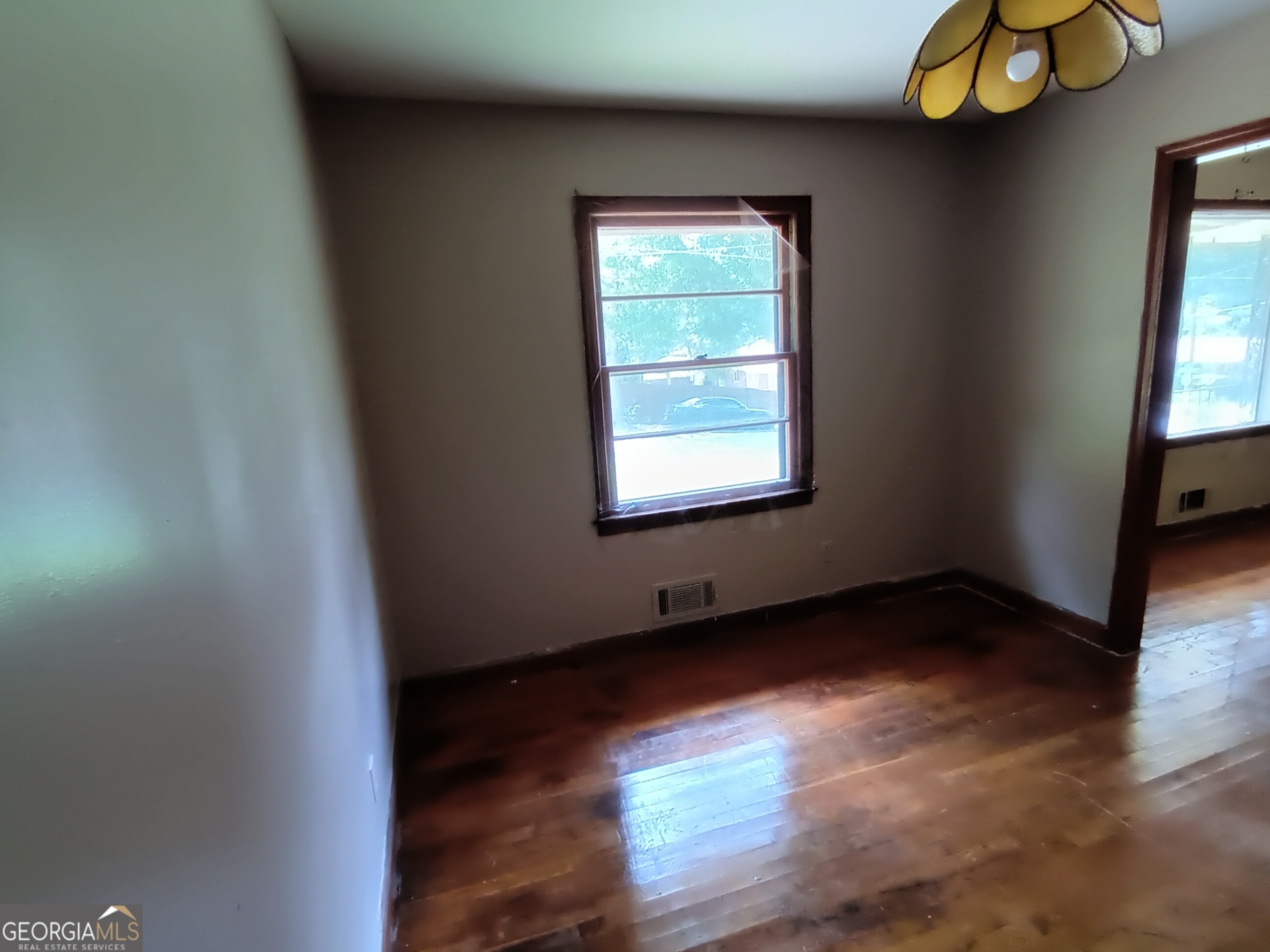 1214 Lloyd Drive Property Photo 5