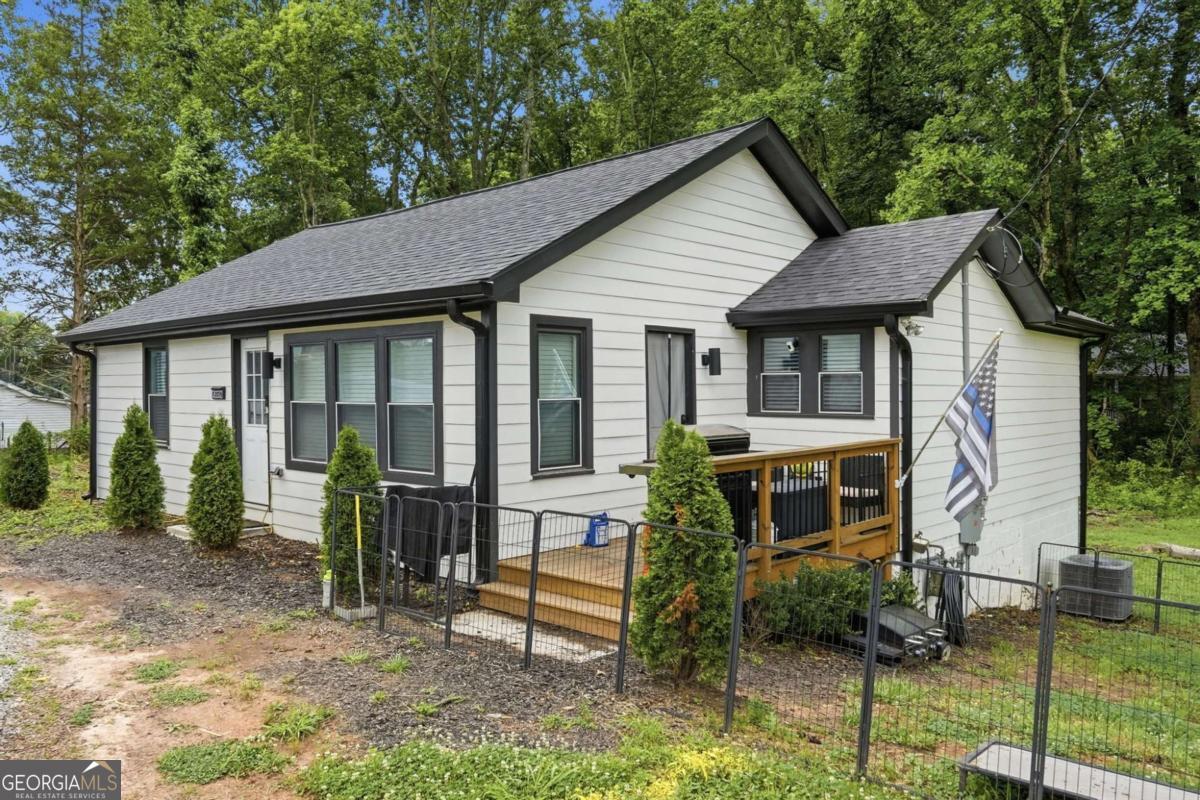 12836 Cumming Highway Property Photo 1