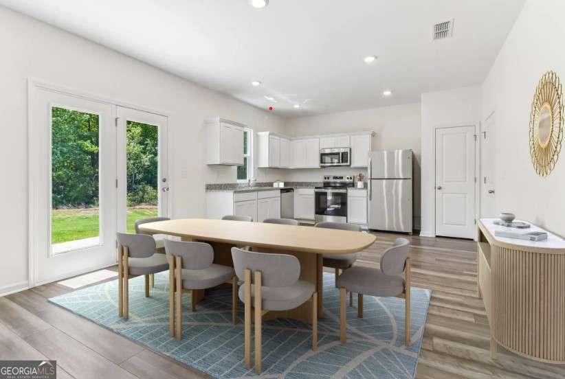 30 Crescent Boulevard Property Photo 5