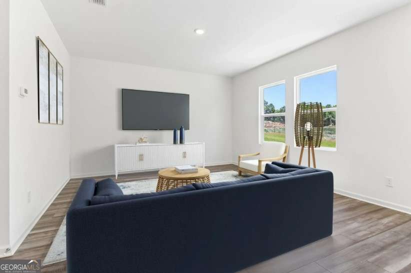 30 Crescent Boulevard Property Photo 6