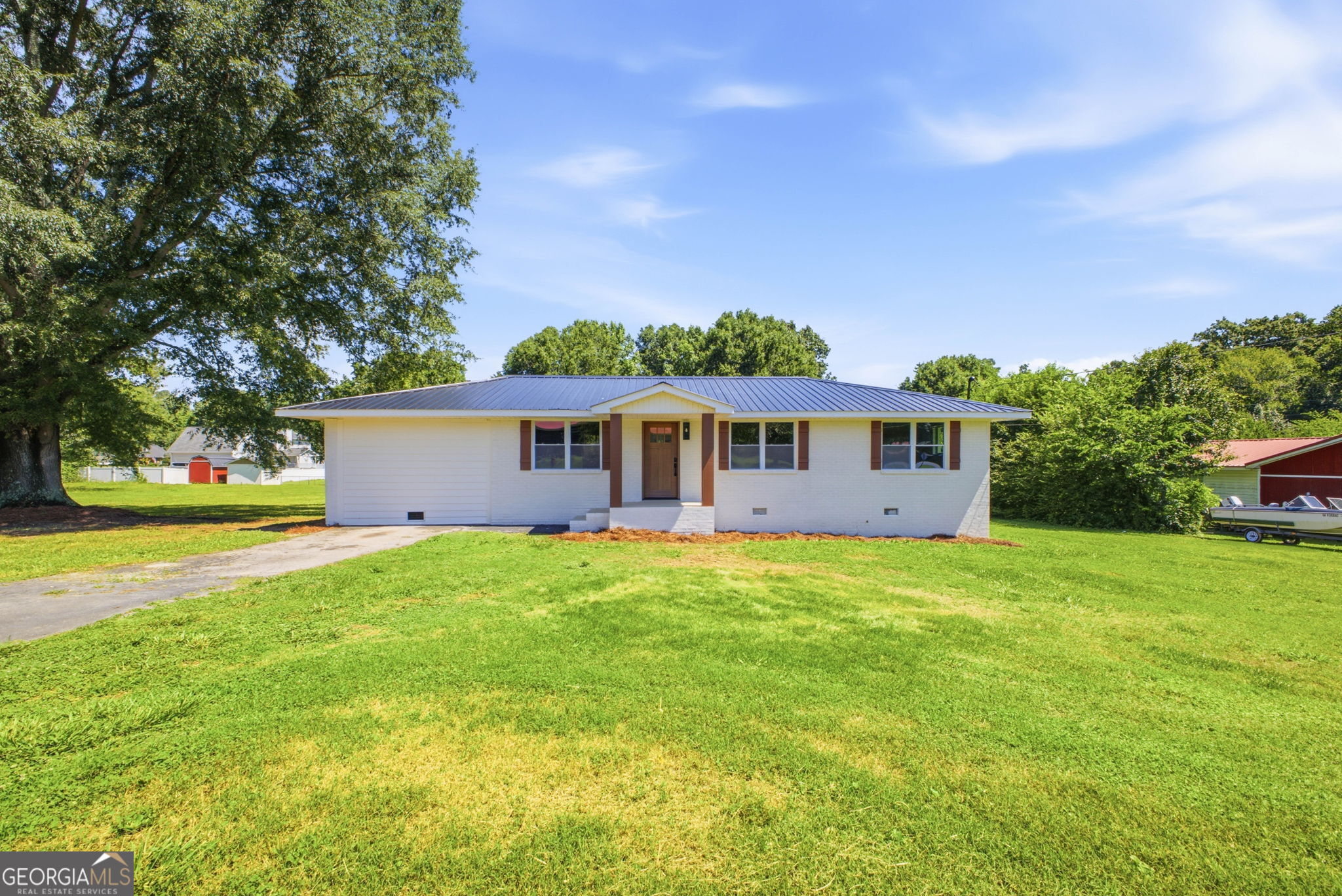 514 Charmin Circle Se Property Photo 3