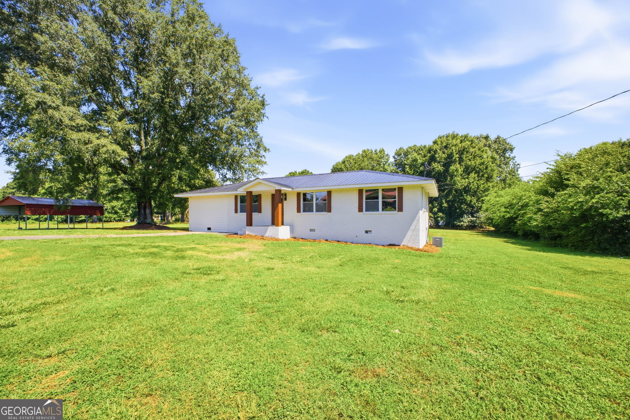 514 Charmin Circle Se Property Photo 4