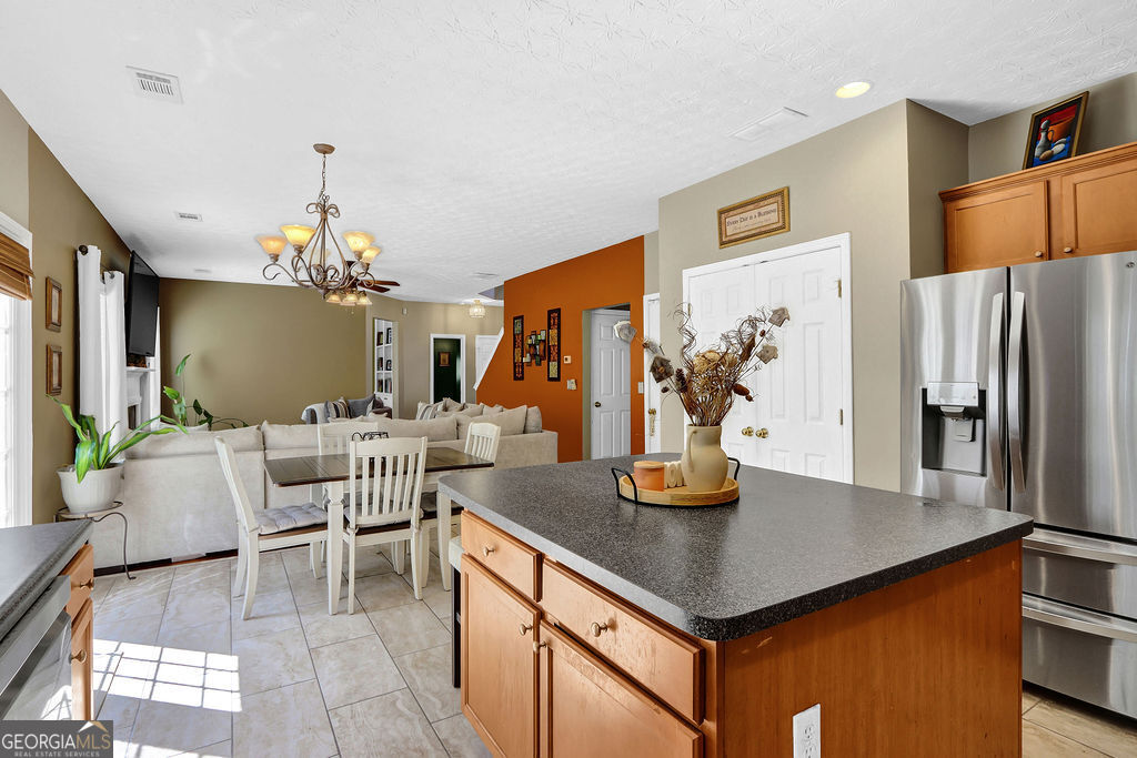 2337 Longmont Drive Property Photo 16