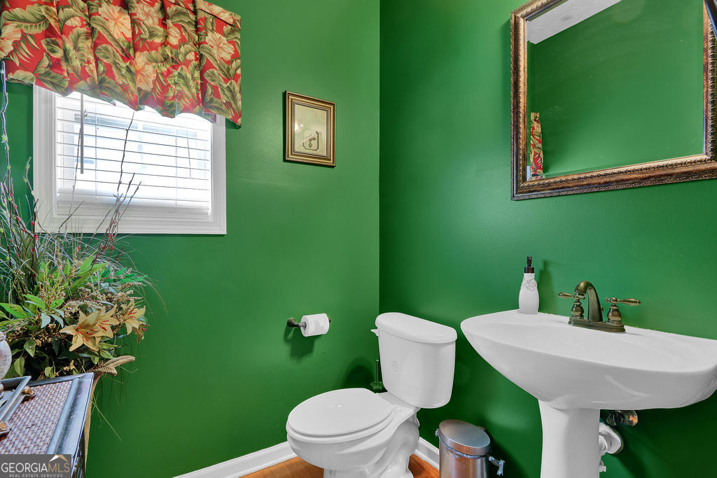 2337 Longmont Drive Property Photo 19