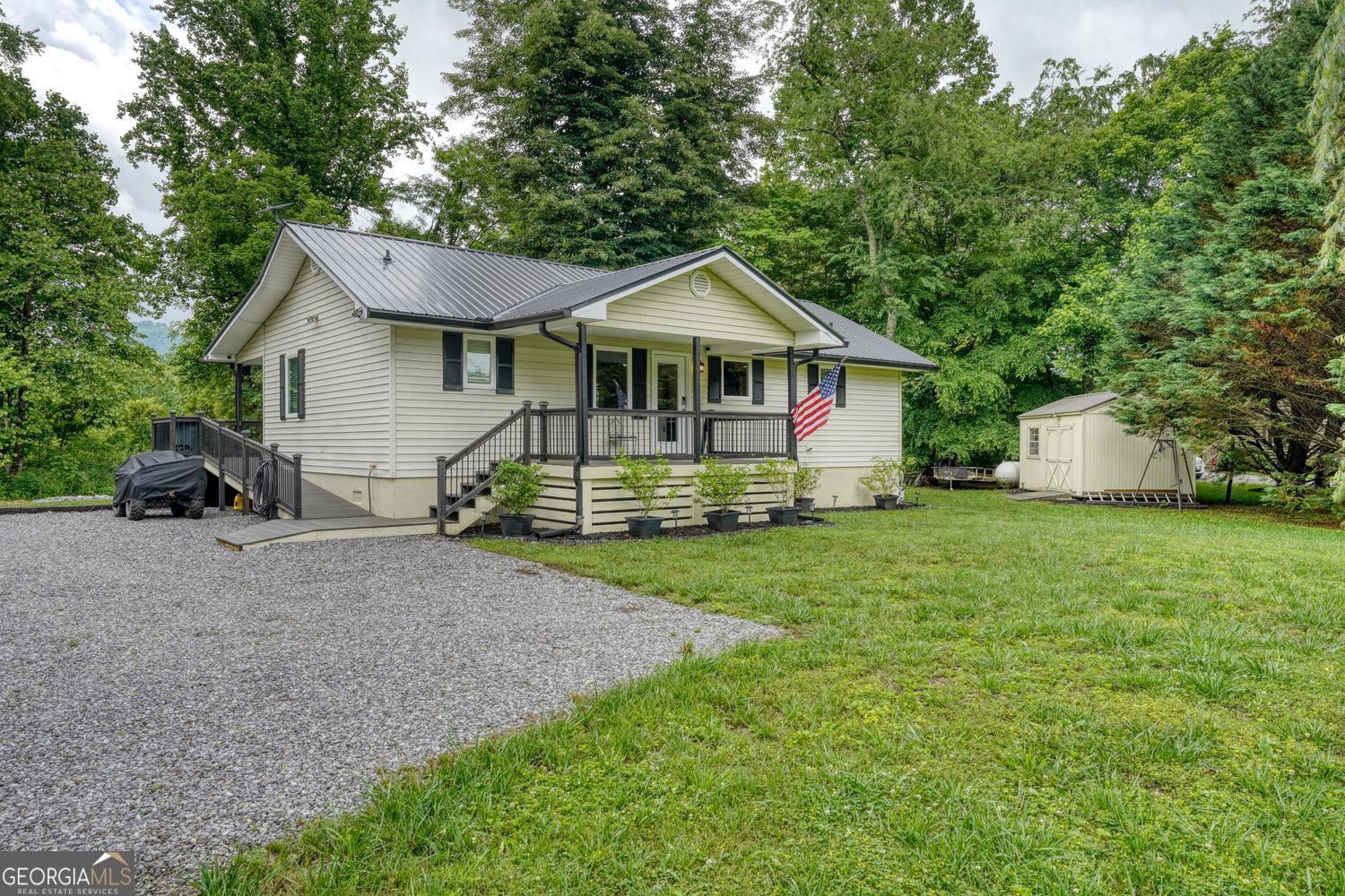 33 Tusquittee Valley Lane Property Photo 4