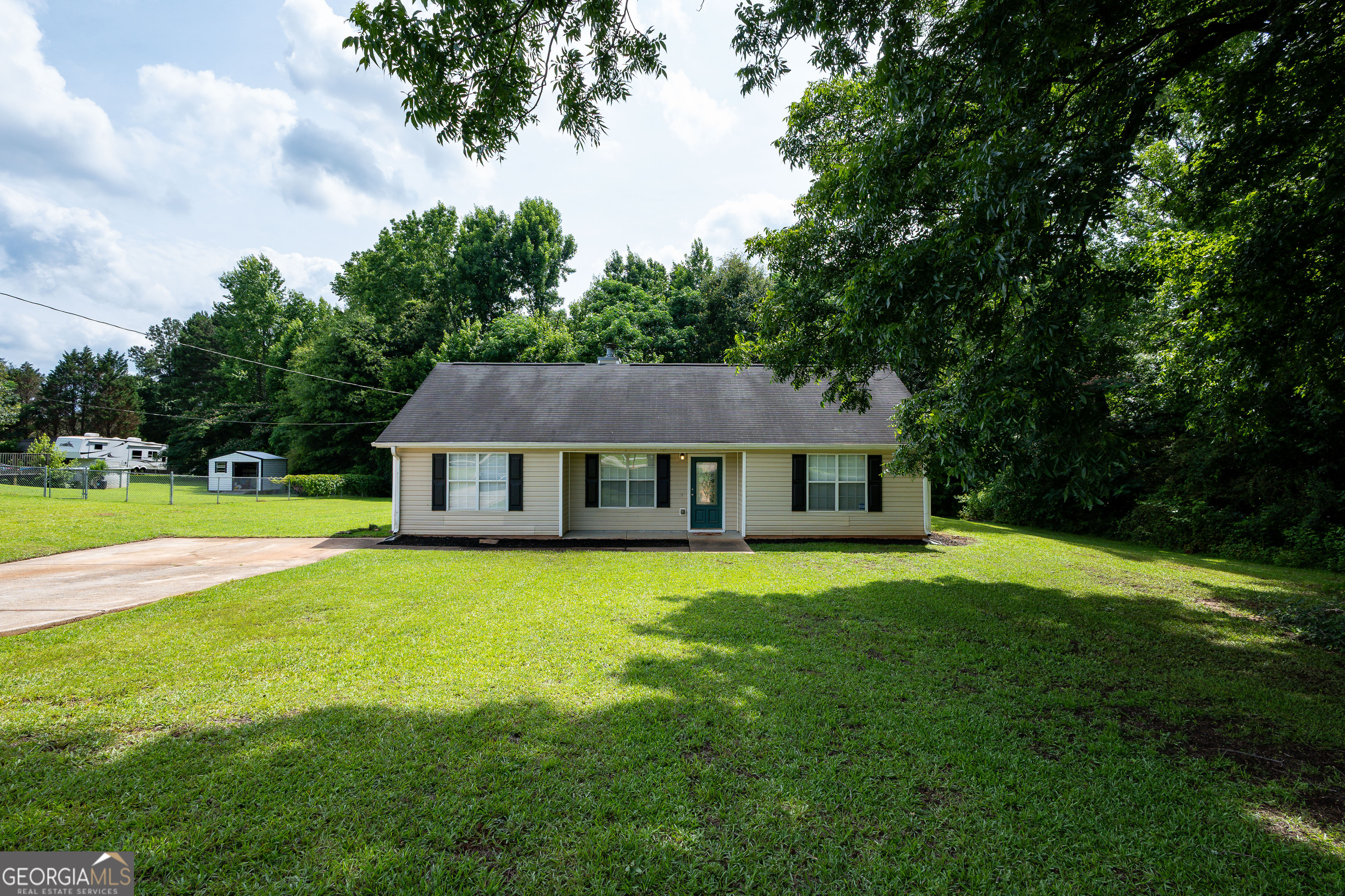 372 Mccart Road Property Photo 2
