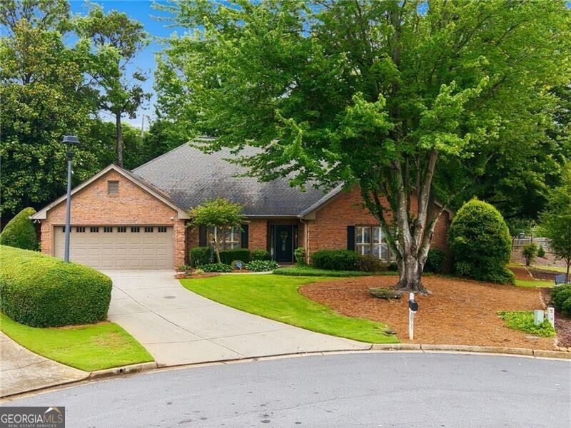965 Knoll Crest Court Property Photo 3