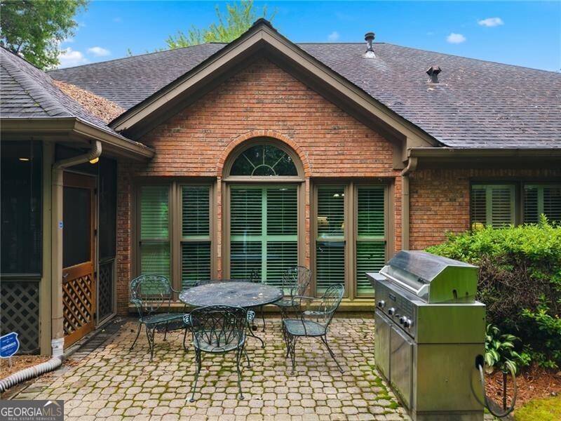 965 Knoll Crest Court Property Photo 6