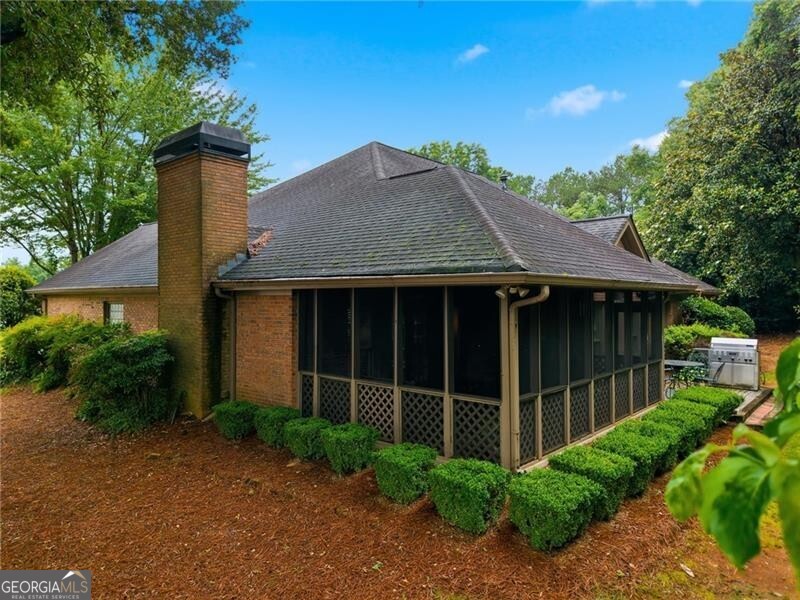 965 Knoll Crest Court Property Photo 7