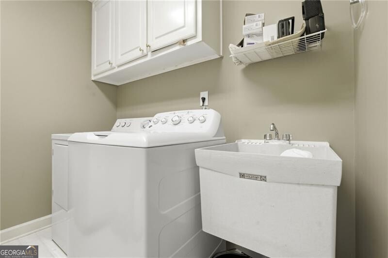965 Knoll Crest Court Property Photo 19