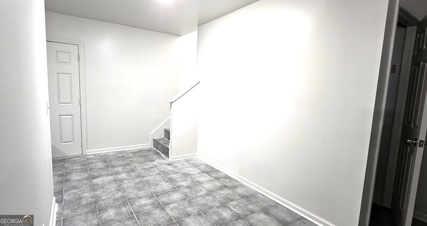 501 Pine Park Street # O Property Photo 3