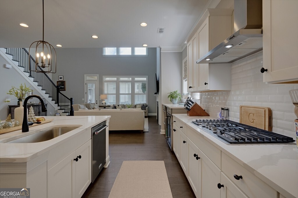 320 Harp Street Property Photo 14