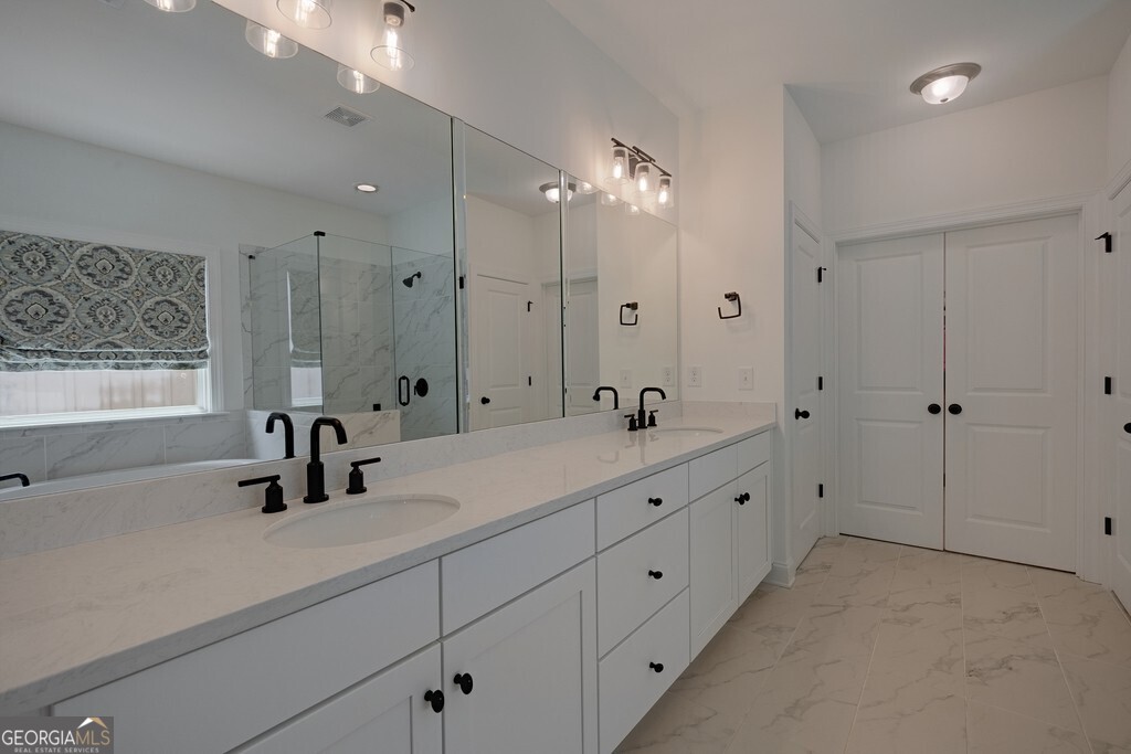 320 Harp Street Property Photo 46