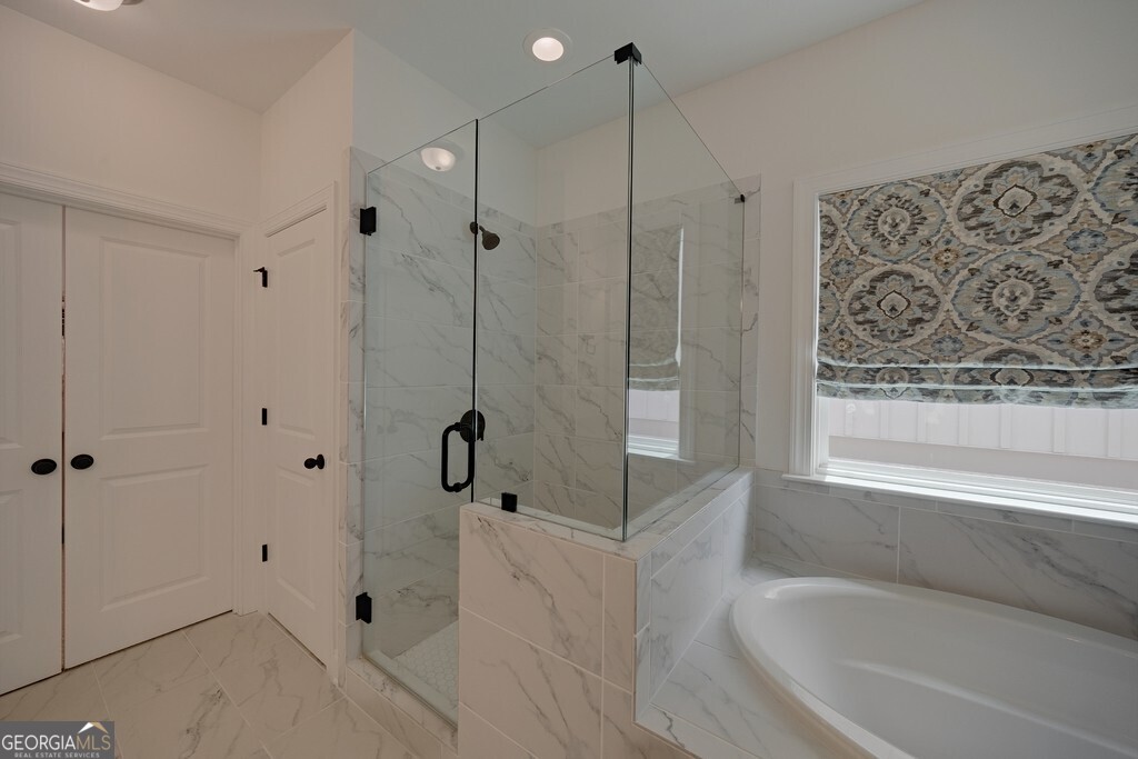 320 Harp Street Property Photo 49