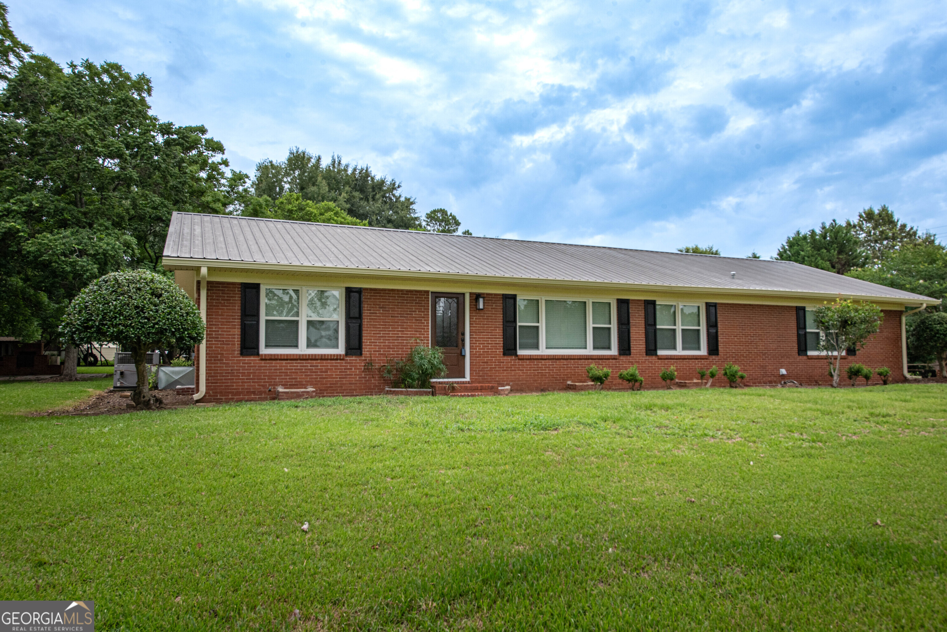 281 Peggy Drive Property Photo 1