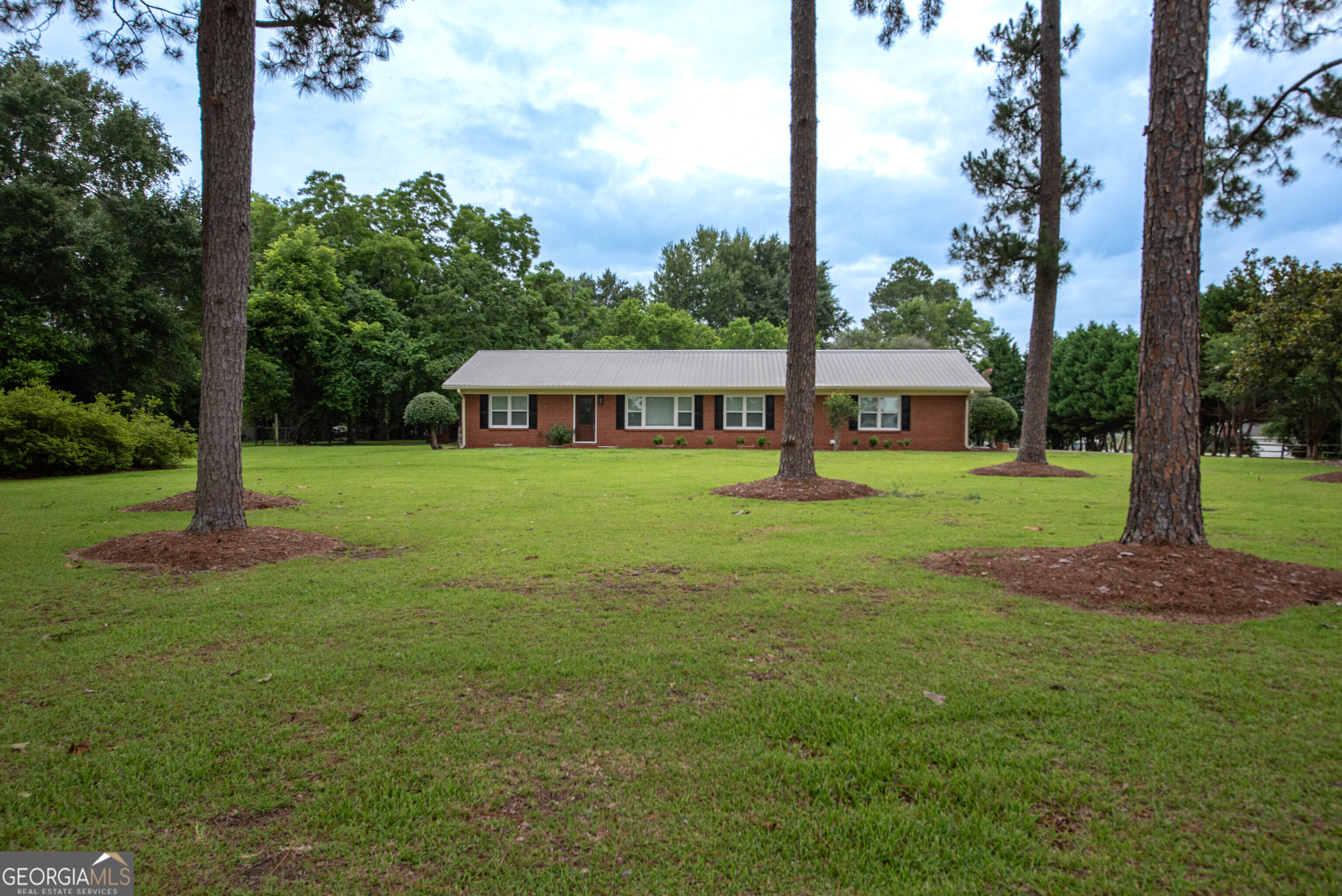 281 Peggy Drive Property Photo 3