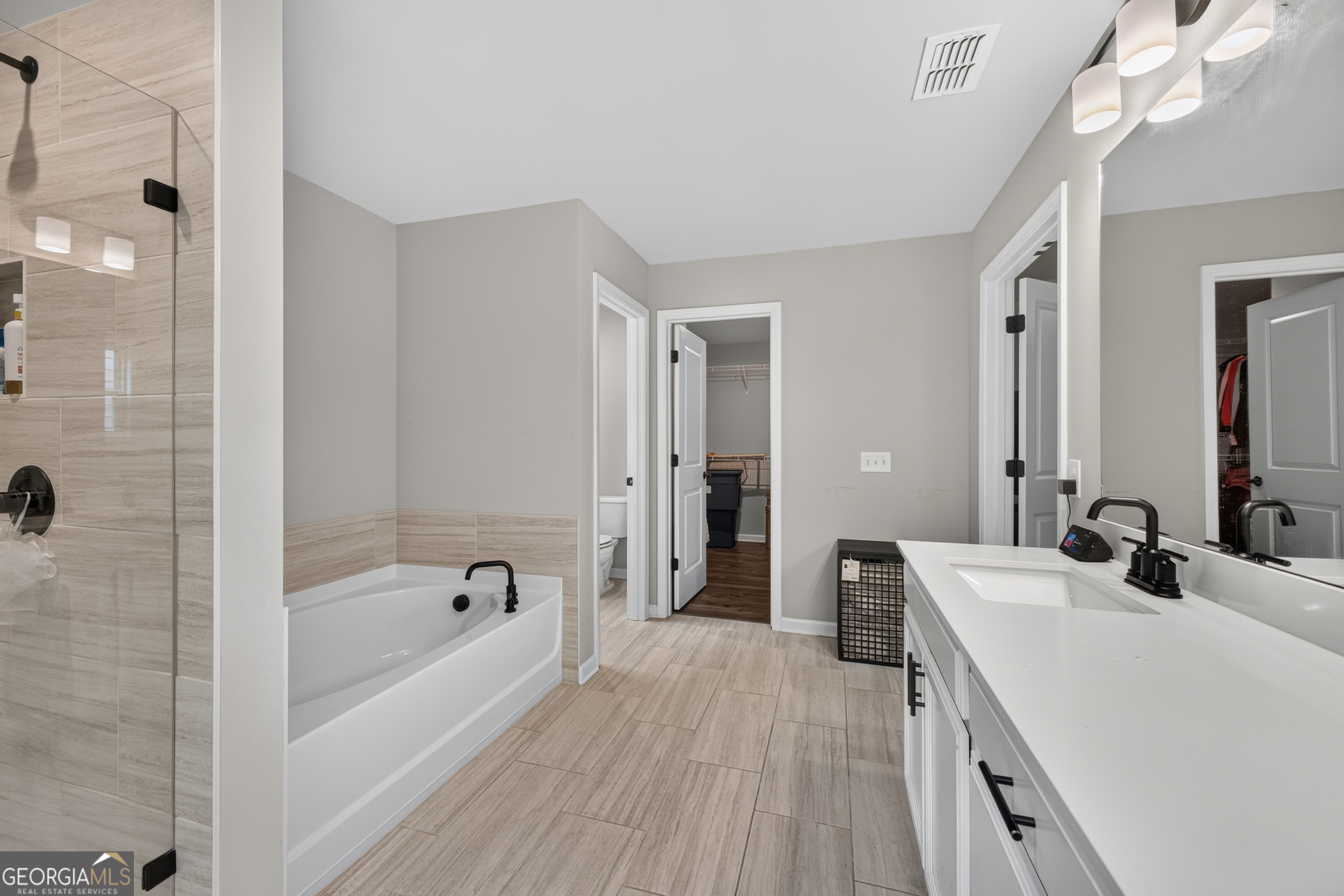 2111 Westside Drive Property Photo 16