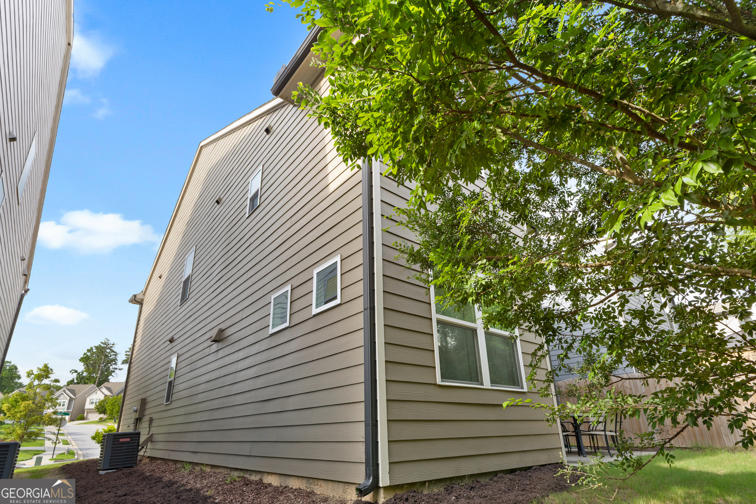 2111 Westside Drive Property Photo 24