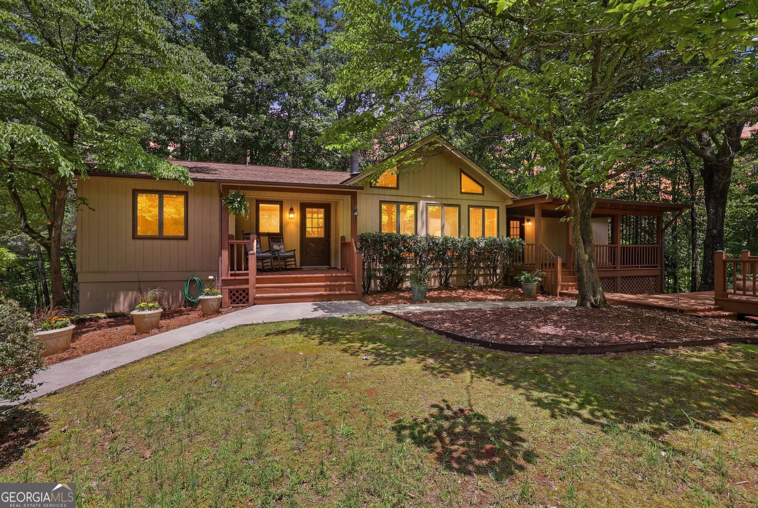 925 Horseshoe Bend Road Property Photo 1