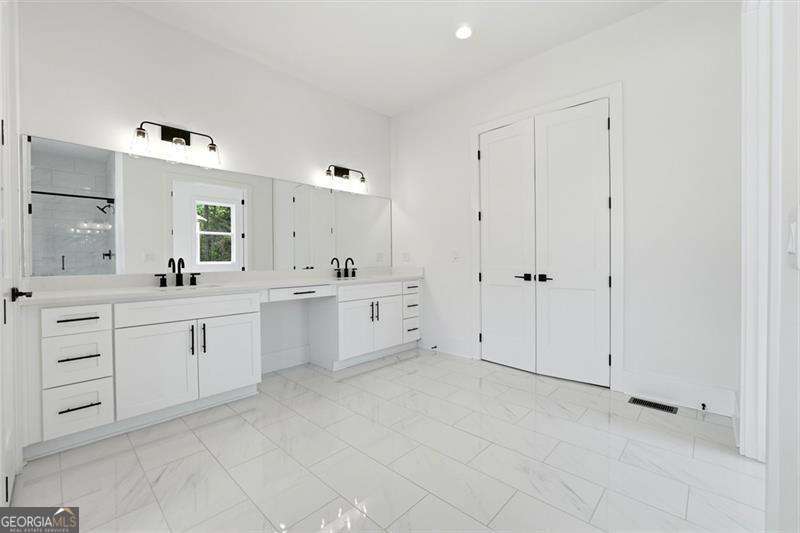3985 Clifton Hill Court Property Photo 17