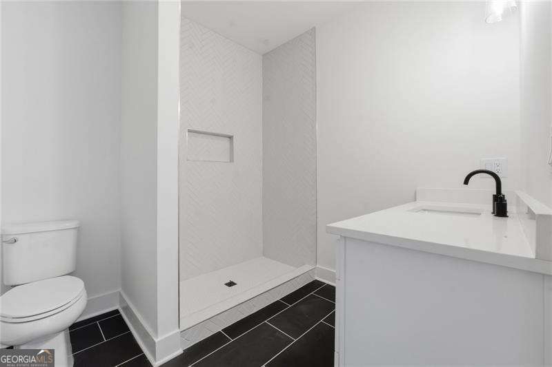 3985 Clifton Hill Court Property Photo 21