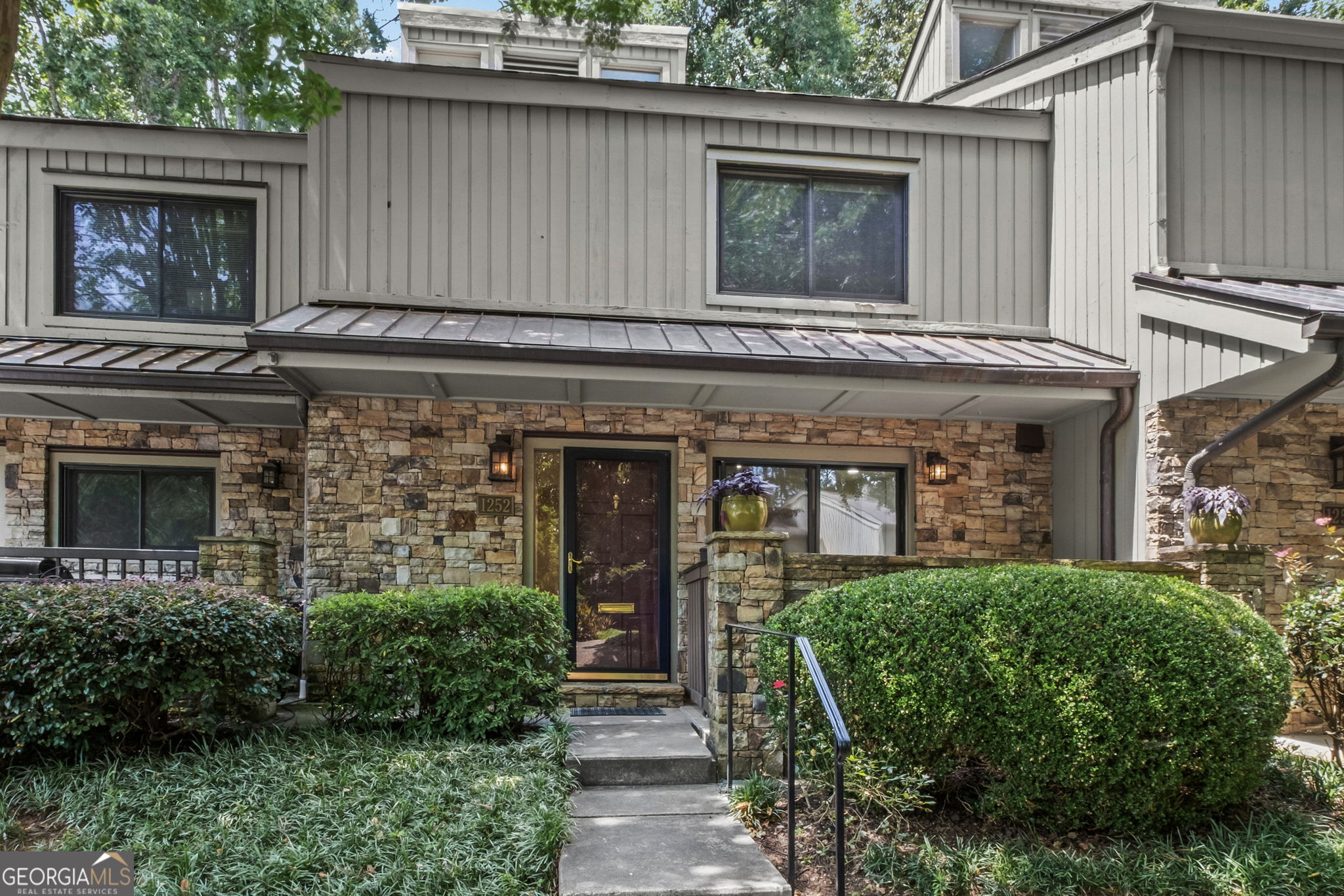 1252 Druid Knoll Drive Ne Property Photo 1