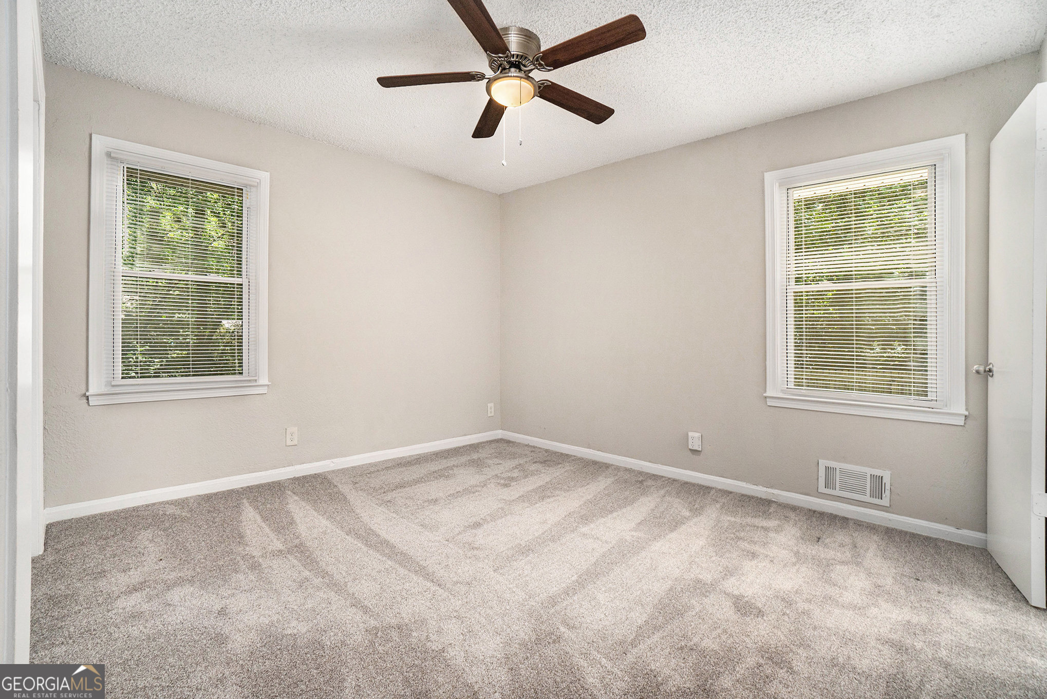 114 Howell Drive Sw Property Photo 11